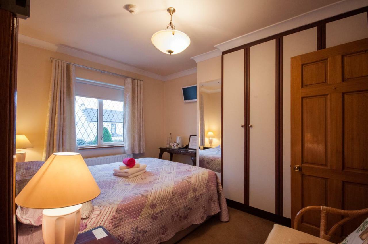 Asgard Guest House กัลเวย์ ภายนอก รูปภาพ